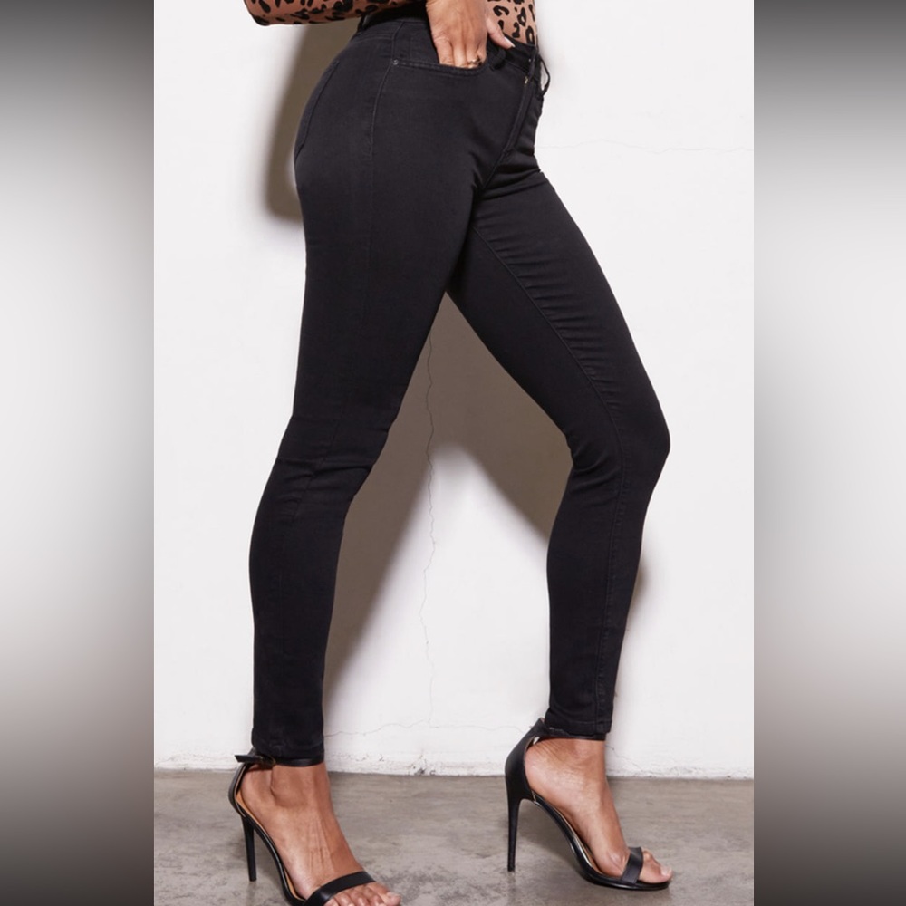 *SALE* YMI Mid- Rise Skinny Jeans